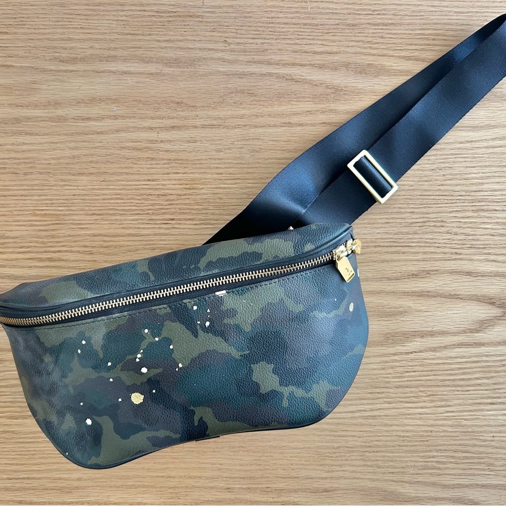 Gentil Bandit cross body sling bag super trendy in Japan